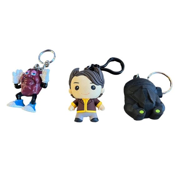 Friends Chandler California Raisin Darth Vader Key Chain Set - Picture 3 of 13